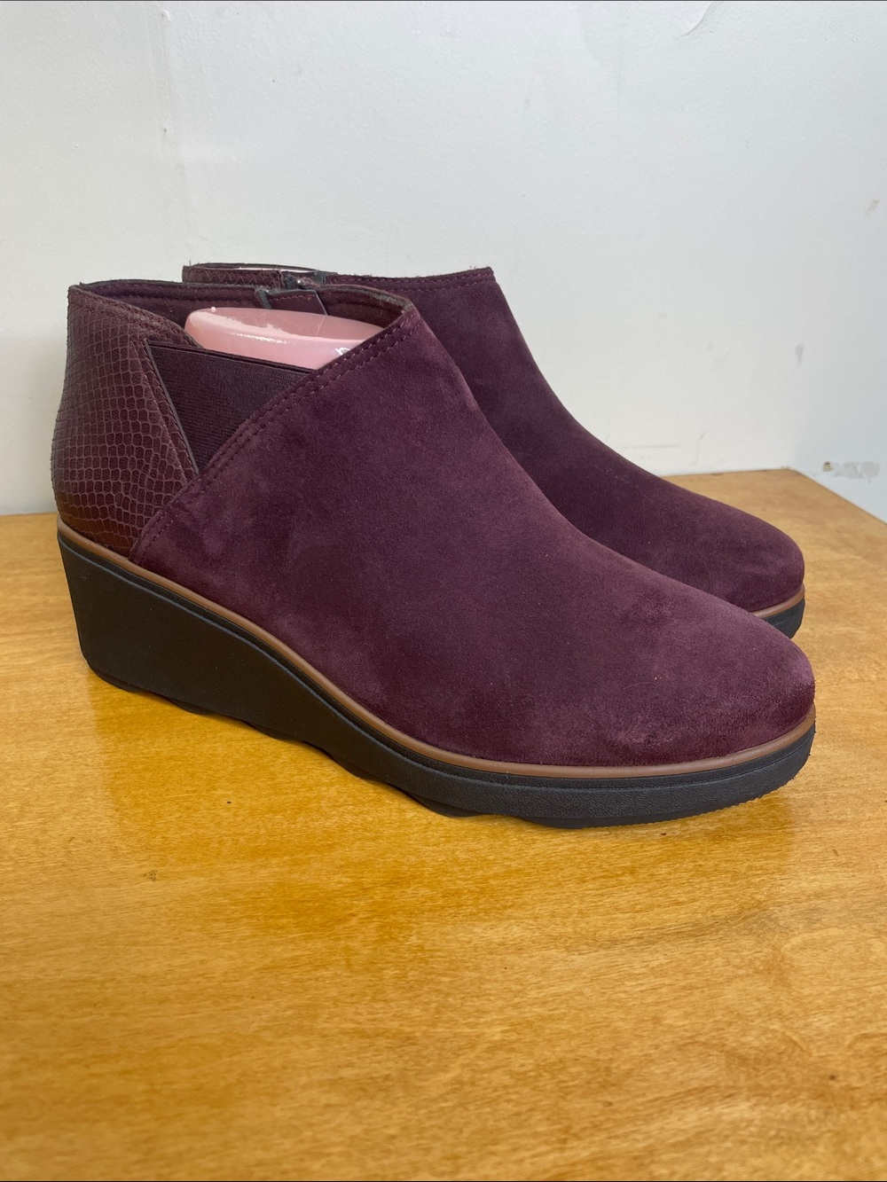 Clarks Mazy Harwich Plum Suede Wedge Ankle Booties. Size 10 W